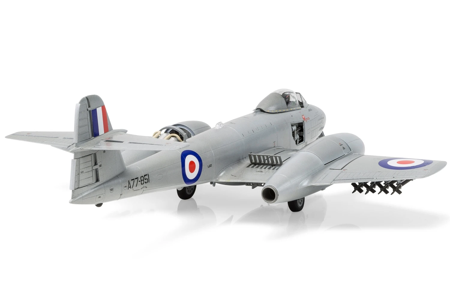 A09184 Airfix Gloster Meteor F8 Korea 1:48 Scale 3 A09184 Airfix Gloster Meteor F8 Korea 1:48 Scale