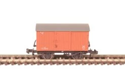 Graham Farish 377-976A LNER 12T Ventilated Van Planked Ends BR Bauxite (Early) 9 Graham Farish 377-976A LNER 12T Ventilated Van Planked Ends BR Bauxite (Early) -Warlordgames Shop 07c1a76da4383d02e0189db7649ae838