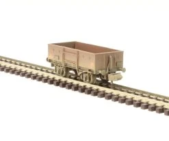 Graham Farish 377-955 13 Ton High Sided Steel Wagon (Chain Pockets) BR Bauxite 8 Graham Farish 377-955 13 Ton High Sided Steel Wagon (Chain Pockets) BR Bauxite -Warlordgames Shop 0991faeccdc6e721cf068d8fe5e5ca24