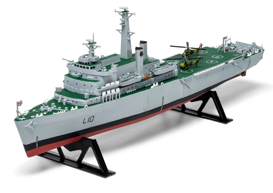 AIRFIX A03205V HMS Fearless 1/600 SCALE 5 AIRFIX A03205V HMS Fearless 1/600 SCALE - Image 3