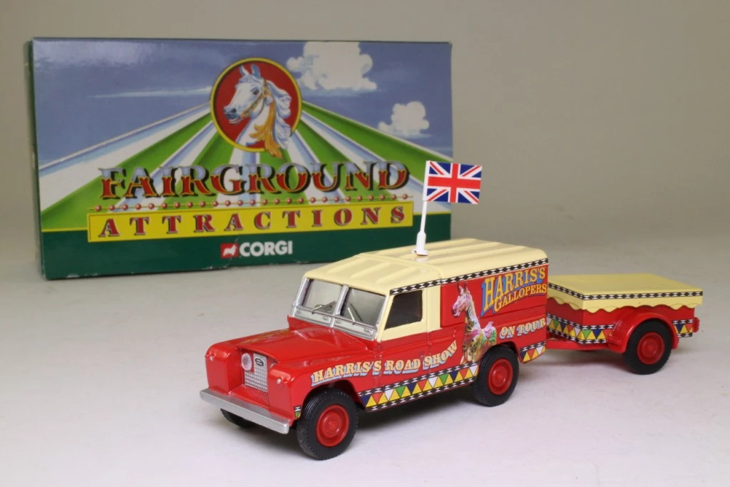 Corgi Fairgrounds Land Rover And Trailer Harris’ Gallopers 1:43 CC07401