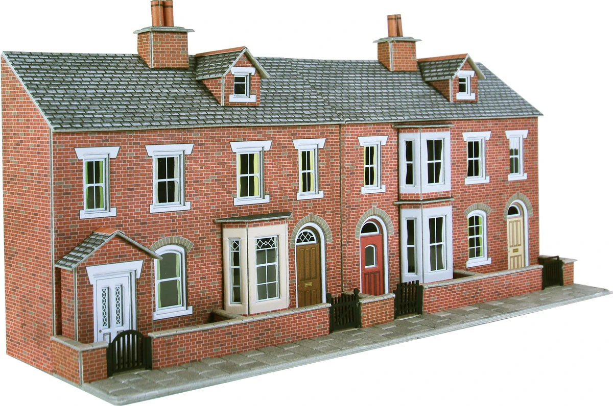 PO274 Metcalfe OO/H0 Low Relief Red Brick Terrace House Fronts Kit 3 PO274 Metcalfe OO/H0 Low Relief Red Brick Terrace House Fronts Kit