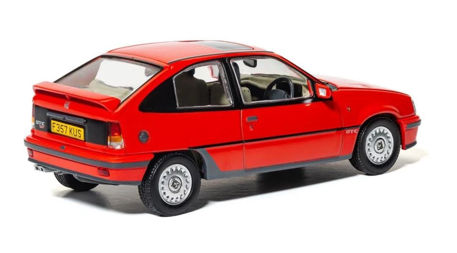CORGI VA13208 Vauxhall Astra GTE 16V – Carmine Red 1/32 3 CORGI VA13208 Vauxhall Astra GTE 16V – Carmine Red 1/32