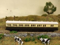 DAPOL NB 008 GWR B SET BRAKE COACH 6738 -Warlordgames Shop dcd3c4165a413b4869a0b9d8a8f2f031