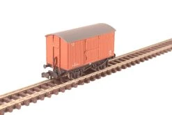 Graham Farish 377-976A LNER 12T Ventilated Van Planked Ends BR Bauxite (Early)