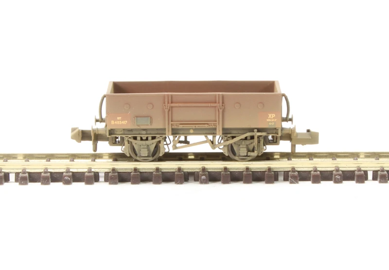 Graham Farish 377-955 13 Ton High Sided Steel Wagon (Chain Pockets) BR Bauxite 4 Graham Farish 377-955 13 Ton High Sided Steel Wagon (Chain Pockets) BR Bauxite - Image 2